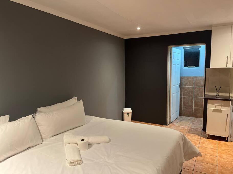 Mofolo Guest House Soweto Kültér fotó