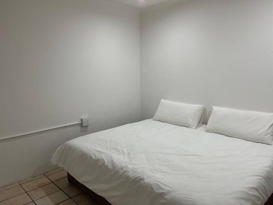 Mofolo Guest House Soweto Kültér fotó