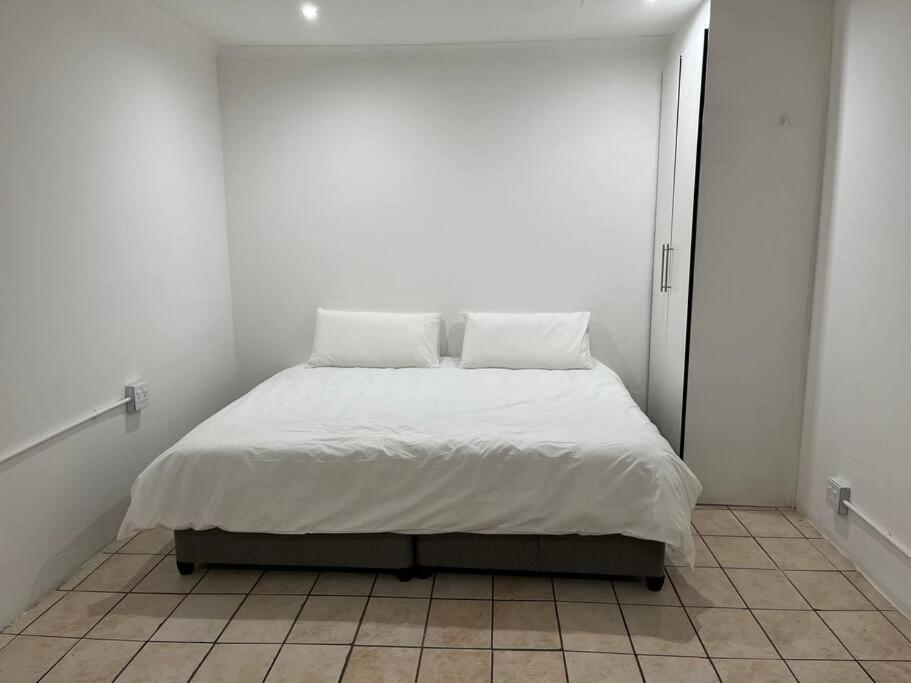 Mofolo Guest House Soweto Kültér fotó