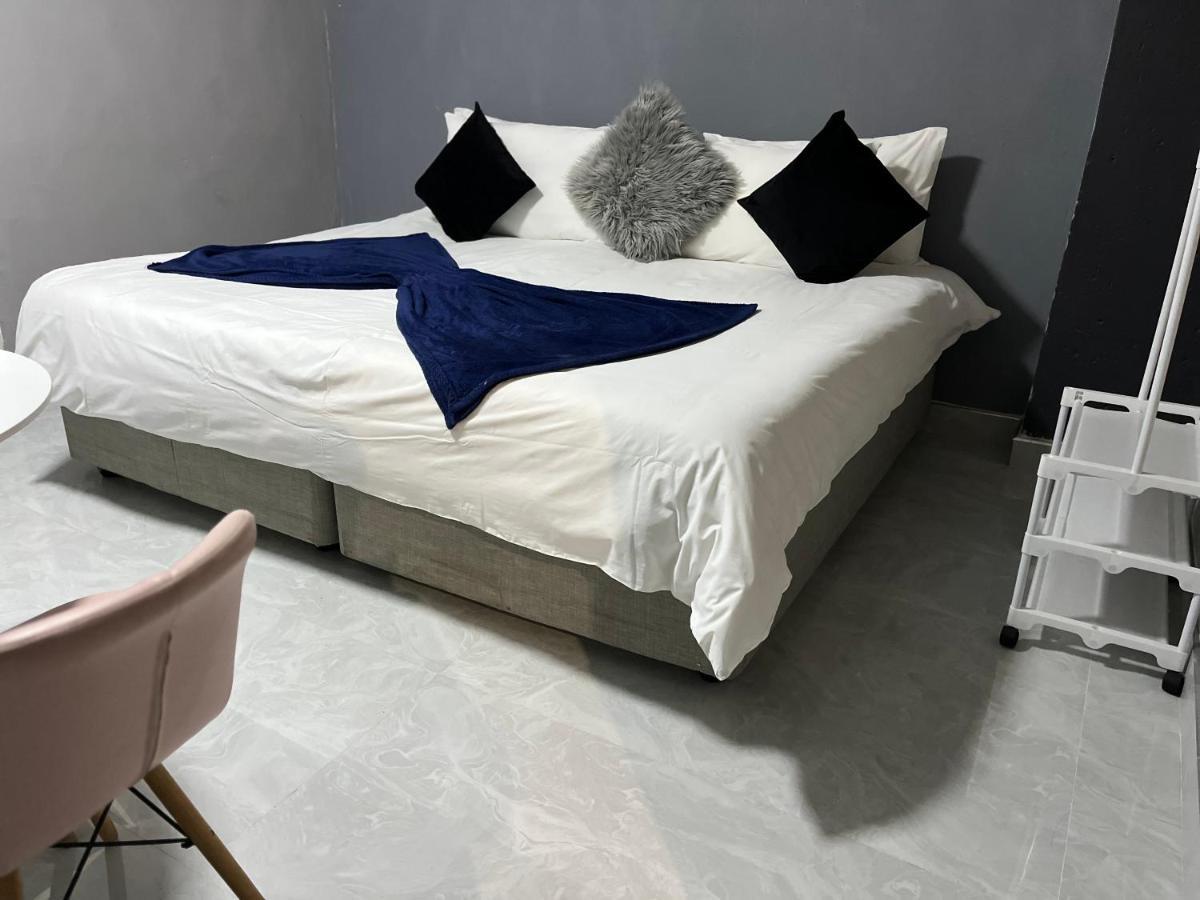 Mofolo Guest House Soweto Kültér fotó